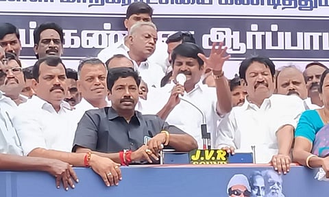 AIADMK cadre staging a protest in Tiruchy against the delay in the Panjapur IBT project, on Thursday&nbsp;