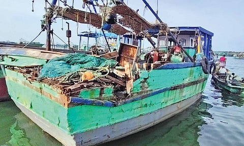 A damaged boat after SL patrol vessel rammed it near Neduntheevu&nbsp;