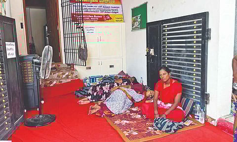 Fasting unto death at the Communist Party office in Ambattur in protest of GCC’s move to privatise solid waste management