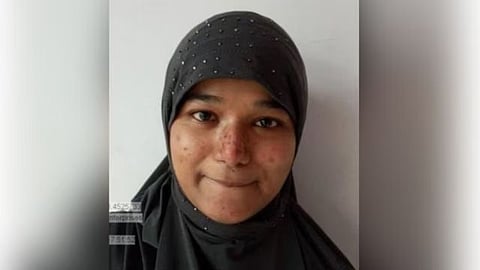 The accused, Shama Parveen Ansari, apprehended from Bengaluru on Tuesday, was in touch with Pakistani entities via phone and email, officials said.&nbsp;