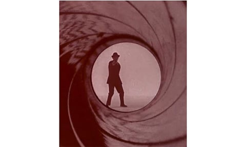 James Bond (Photo/Instagram@warnerbrosentertainment)