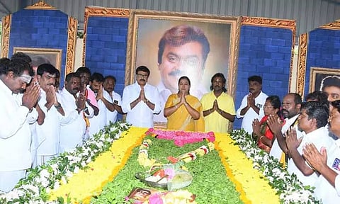 Premalatha pays homage to party founder Vijayakanth at the DMDK headquarters in Koyambedu&nbsp;