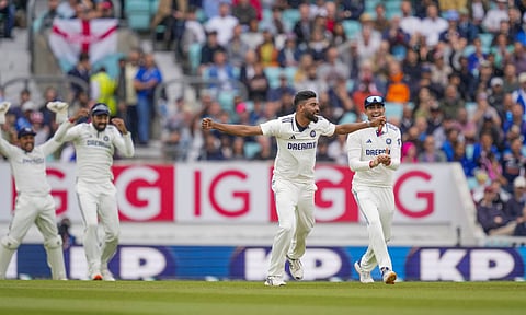 India's Mohammed Siraj and teammates appeal for the wicket of England's Jamie Overton during the fifth day of the fifth Test match between India and England, at The Oval cricket ground, in London, England (PTI)&nbsp;
