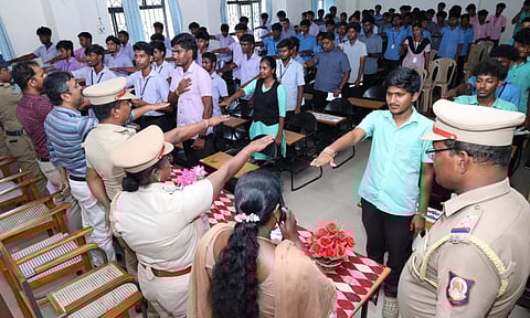 Greater Chennai Police conducted a anti-drug awareness campaign at the Government Polytechnic College&nbsp;