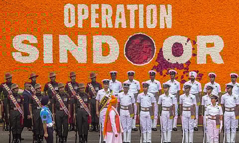 PM Narendra Modi inspects a Guard of Honour during the 79th Independence Day celebration at the Red Fort (Photo: PTI)