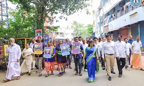 More than 200 cleanliness workers participated in the rally carrying placards thanking CM MK Stalin for announcing special schemes