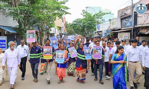 More than 200 sanitary  workers participated in the rally carrying placards thanking CM MK&nbsp; Stalin for announcing special schemes&nbsp;