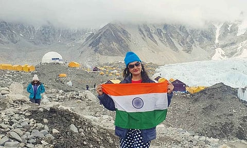 Archana Singh carrying the Indian flag at the Everest Base Camp&nbsp;