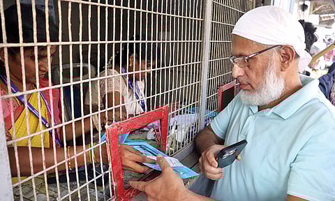 Has CMRL stopped issuing Singara Chennai cards?