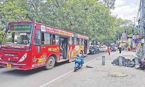 Commuters waiting at Motcham bus stop under the sweltering heat as the GCC cleared the shelter several months ago