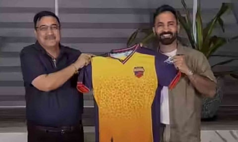 Dinesh Karthik joins Sharjah Warriorz in ILT20&nbsp;