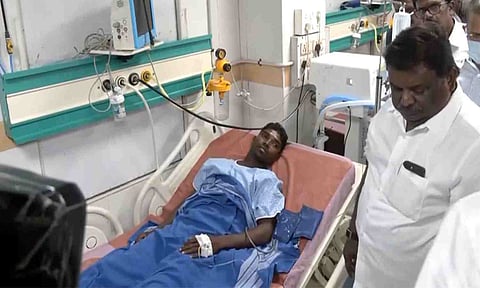 Tamil Nadu Minister S S Sivashankar visits Stanley Hospital to meet injured worker (ANI)&nbsp;