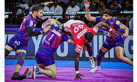 Akshit’s Super 10 helps Delhi complete the double over Gujarat Giants