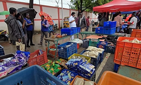 &nbsp;Food Safety Department conducted a surprise inspection at the popular Pallavaram weekly market