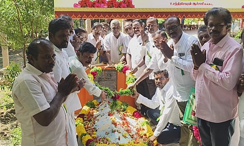 Fans of yesteryear Tamil cinema icon MK Thyagaraja Bhagavathar (MKT) observed his 66th death anniversary in Tiruchy