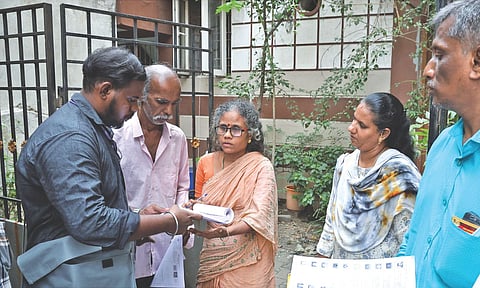 Door-to-door visits of enumerators