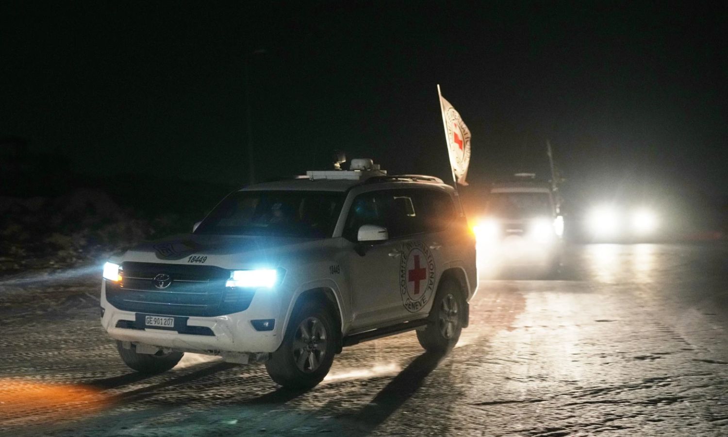 Red Cross convoy carrying the body of a person believed to be a deceased hostage handed over by Palestinians militants makes its way toward the border crossing with Israel, to be transferred to Israeli authorities, in Deir al-Balah, central Gaza Strip. (Photo: AP)