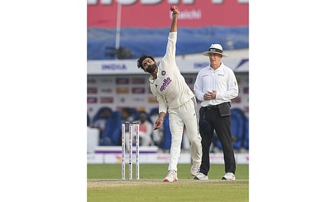 At stumps, Jadeja's 4 for 27 in 13 overs (Photo: PTI)