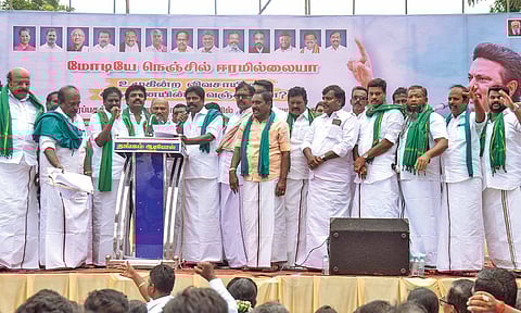 Secular Progressive Alliance leaders stage protest in Thanjavur