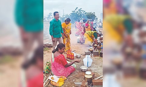 People residing on temple land in Karur make pongal to invoke divine support on Monday