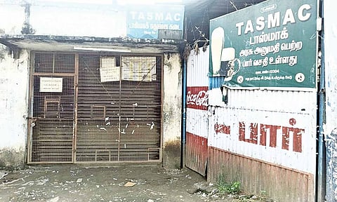 A Tasmac outlet lying closed in Tiruchy on Tuesday