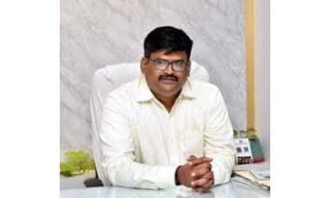 V Mohanachandran IAS (Photo: Facebook/Collector Thiruvarur)