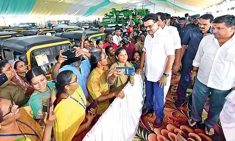 Chief Minister Stalin greets supporters at Kalaignar grounds in Uthangudi, Madurai, on Sunday