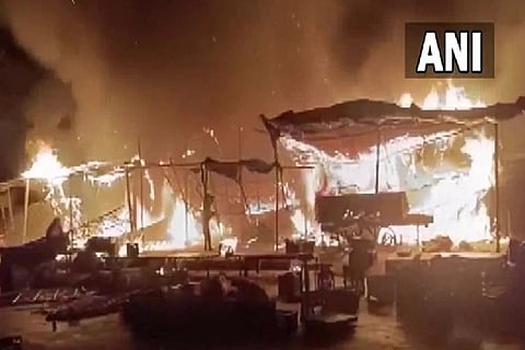 Fire breaks out in Aliganj area of Uttar Pradesh