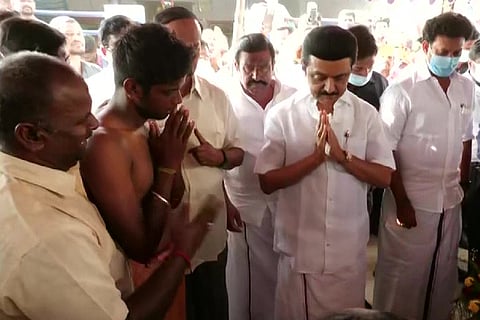 Stalin met the families of the deceased in Thanjavur