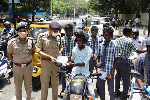 Mega awareness campaign on road safety to students by Chennai cops