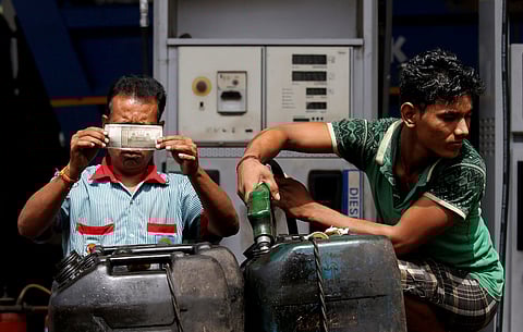 With another hike of Rs 2.5, CNG prices zoom by Rs 9.10/kg in 6 days