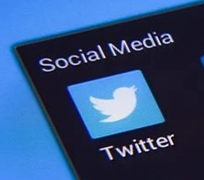 Twitter working on its own status update feature