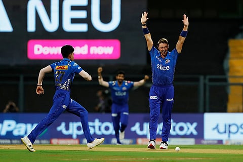 Daniel Sams picks up two wickets in the first over