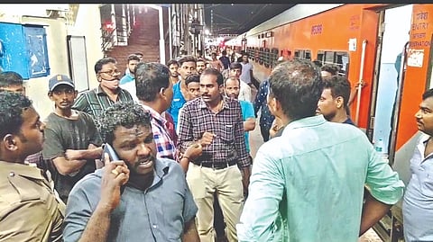 Rail commuters protesting in Chengalpattu Railway station