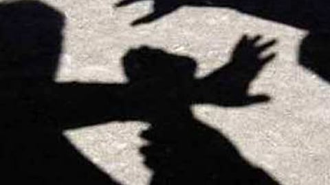 Cops attack shopkeeper for driving while talking over phone in Chennai