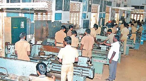 Govt ITIs to offer courses with industrial ‘internship’