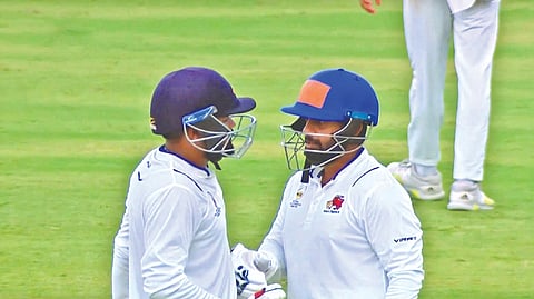 Mumbai wicket-keeper Hardik Tamore (left) scored a ton