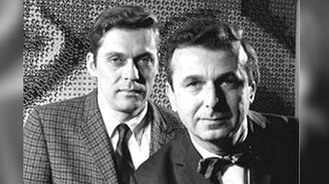 (From left) Knowlton and his colleague L Harmon