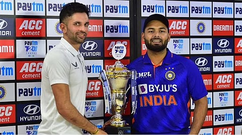 India captain Rishabh Pant and SA stand-in skipper Keshav Maharaj share the trophy