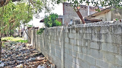 The untouchability wall in Thokkamour village.