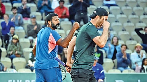 Rohan Bopanna an Middelkoop won a three-setter against Lloyd Glasspool and Henri Heliovaara.