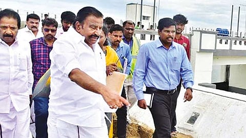 Minister KN Nehru inspecting new regulator works at Mukkombu in Tiruchy on Tuesday