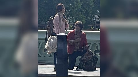 Shah Rukh Khan and Taapsee Pannu