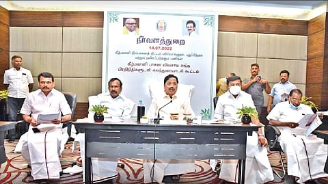 Ministers led by Duraimurugan at a meeting with farmers in Coimbatore on Thursday