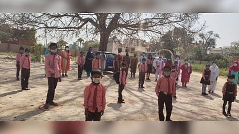 Lucknow school goes missing overnight, classes held on road