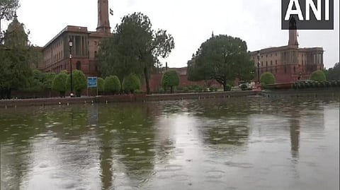 Rain lashes Delhi, brings respite from severe heat