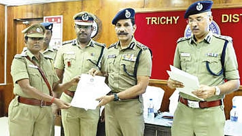 DGP C Sylendra Babu provided career guidance to the wards of police personnel from the district and distribute prizes to the high scoring students.