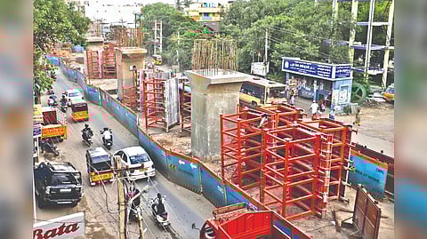 Ongoing construction work between Porur and Iyaapanthangal