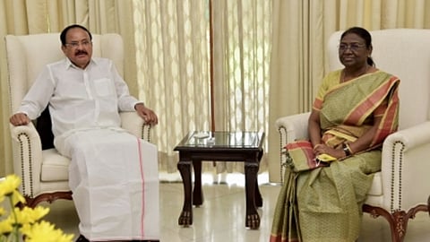 Venkaiah Naidu with Draupadi Murmu
