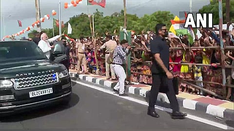 PM Modi receives warm welcome in Bhuj
